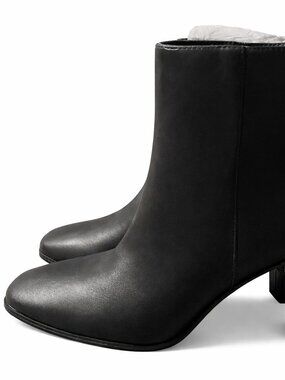 Maurices Mckayla Black Block Heel Ankle Boots Size 9 NWT
